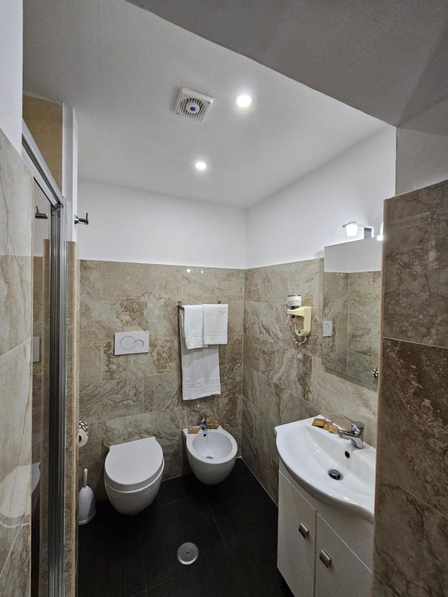 Guest House Galaxy Ρώμη Εξωτερικό φωτογραφία